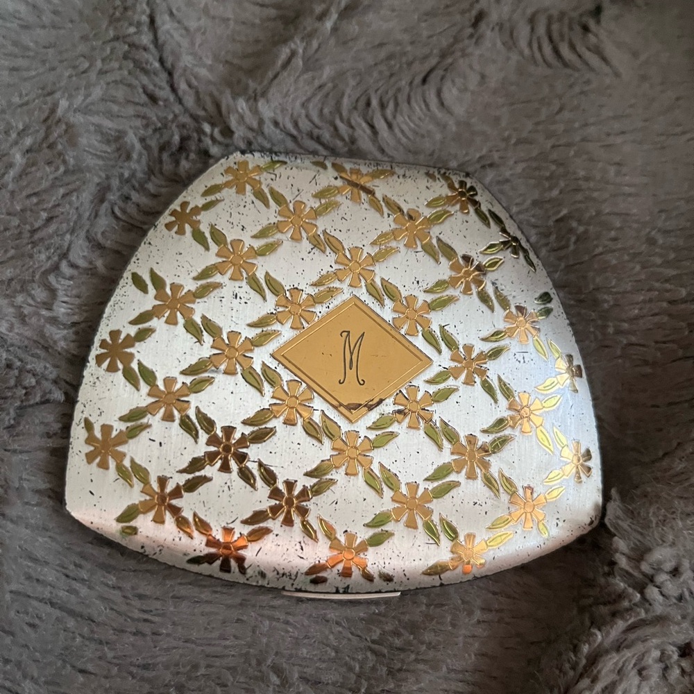 Vintage Elgin American silver & gold with green floral compact “M” Monogram 1949